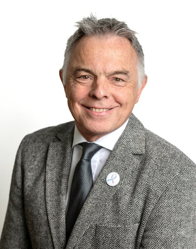 Dr. Rainer Riedl